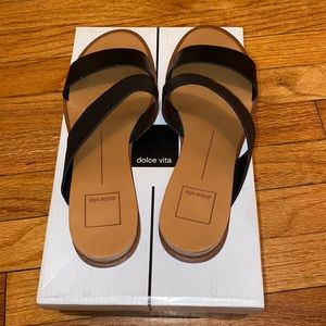 Dolce Vita
Women's Black Paci Wedge Sandal